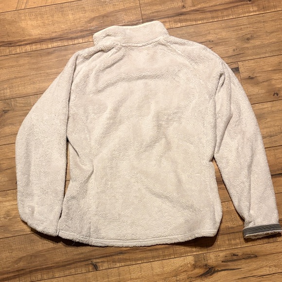 The North Face Gray and Cream Fleece Pullover - Picture 4 of 4